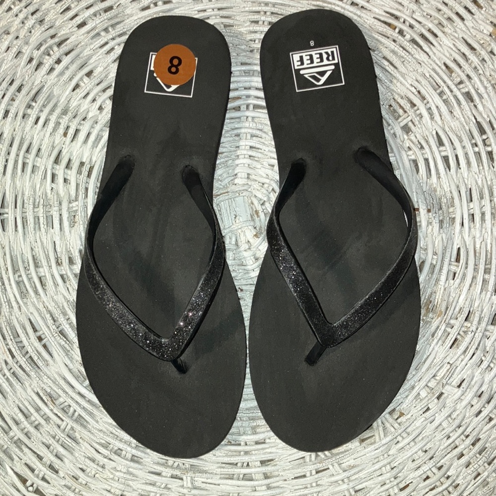 NWOT REEF stargazer flip flops
